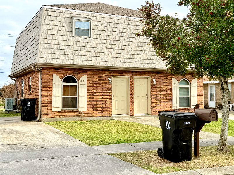 3563 Kings Dr - Photo 3 of 15