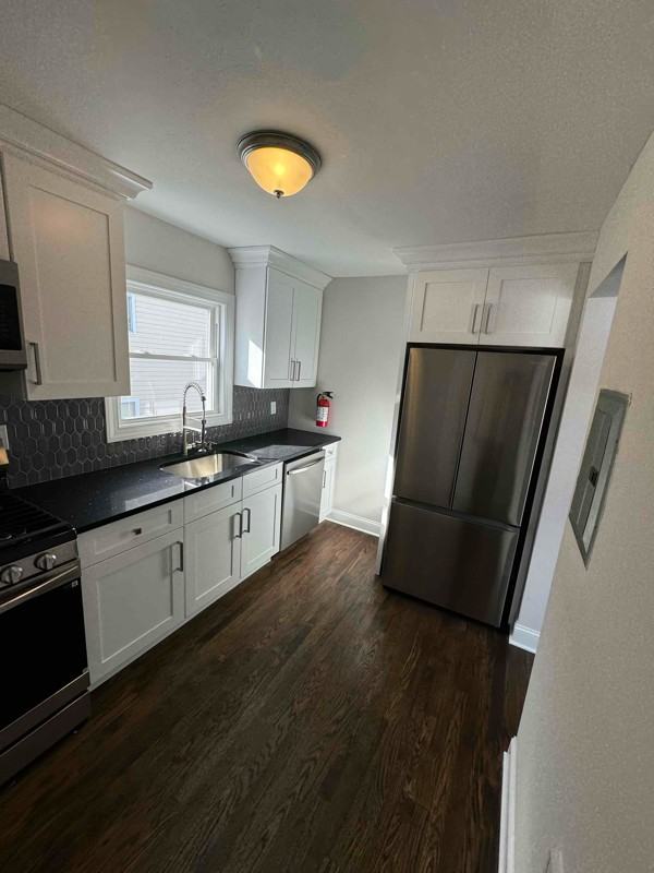 186 Eppirt St #FL2 - Photo 4 of 12