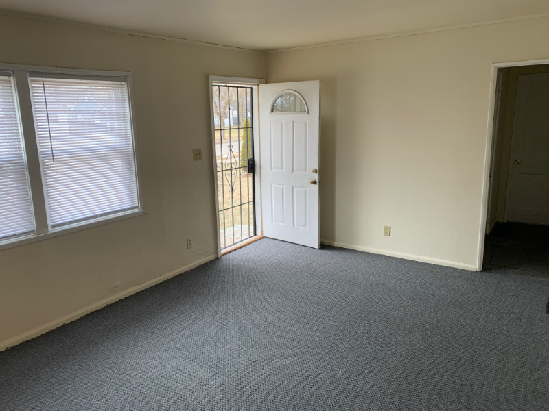 4841 Weisser Park Ave - Photo 2 of 8