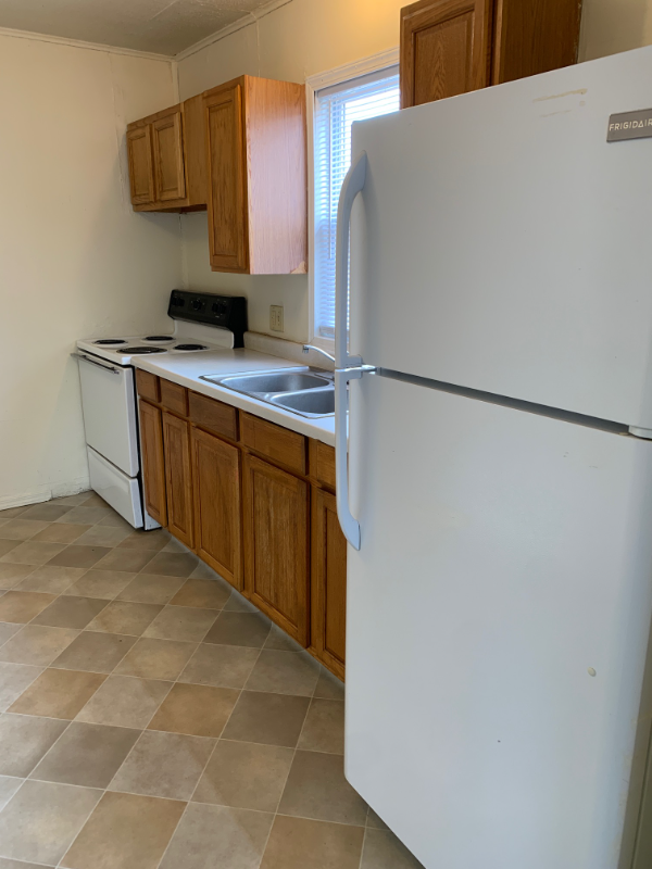 4841 Weisser Park Ave - Photo 3 of 8