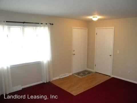 512 S Lake St - Photo 2 of 14