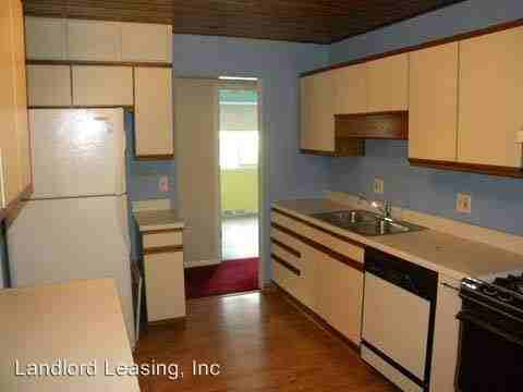 512 S Lake St - Photo 3 of 14