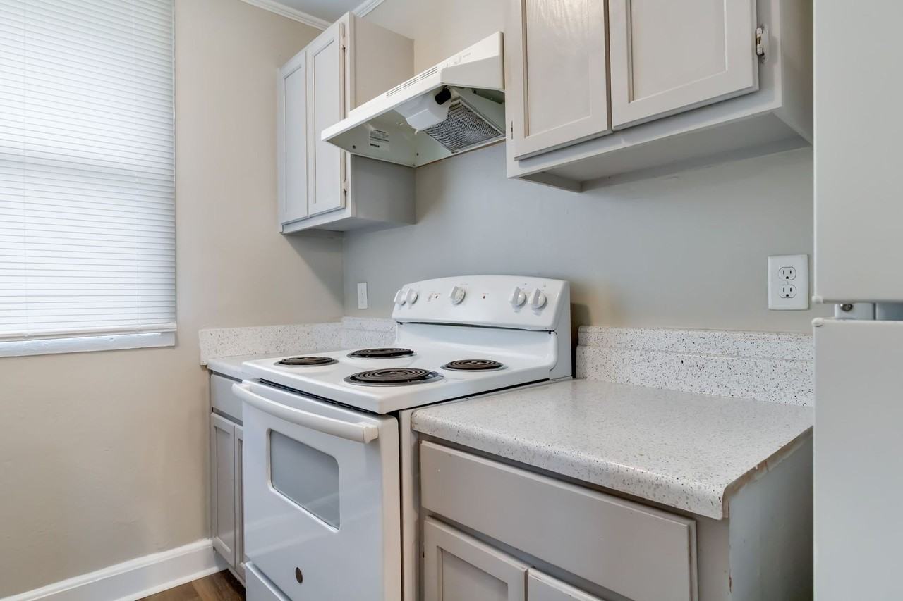 115 S Girouard Rd #E3 - Photo 4 of 27