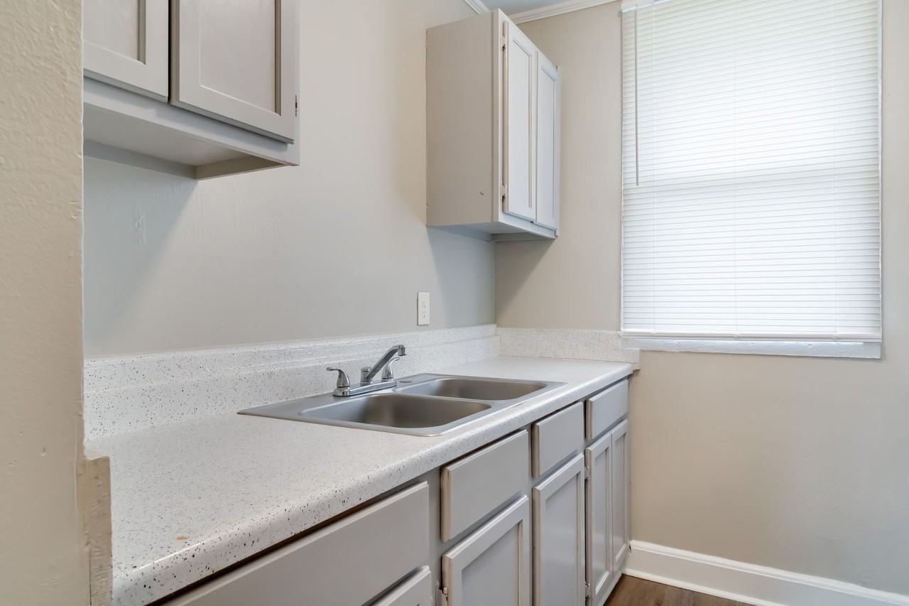 115 S Girouard Rd #E3 - Photo 5 of 27