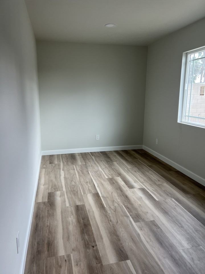 16315 Cadwell St #NA - Photo 3 of 8