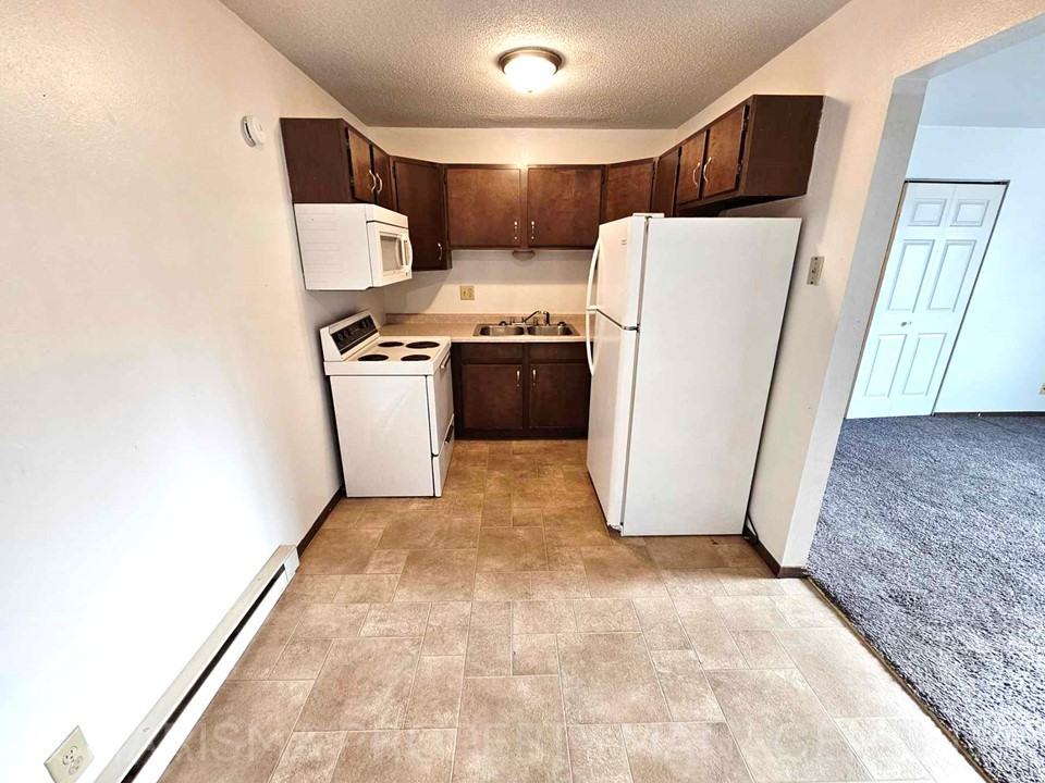 201 Center Ave #3 - Photo 6 of 27