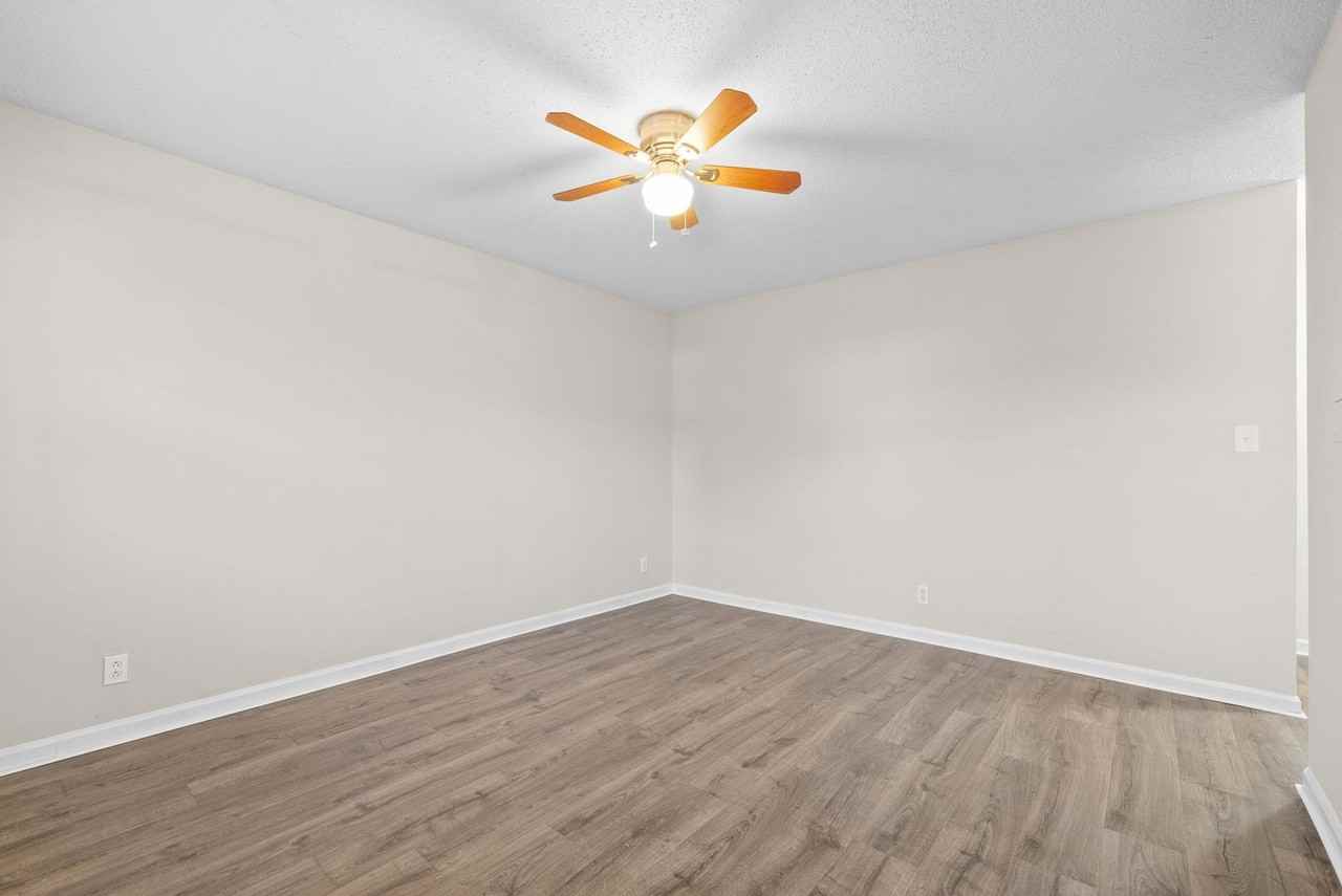 2 Bedroom Pet Friendly Apartment For Rent Near APSU! - Photo 2 of 17