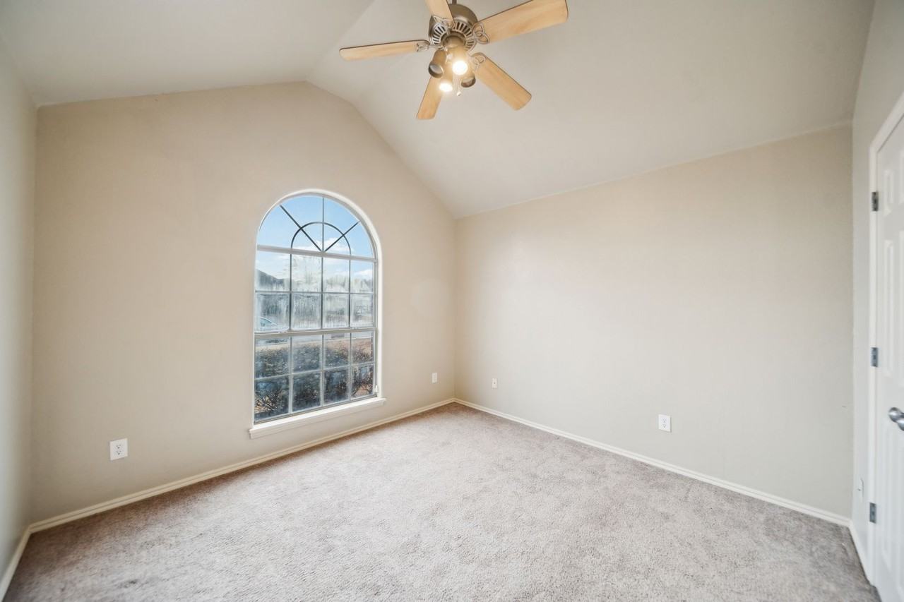 1233 W 117th St S - Photo 3 of 16