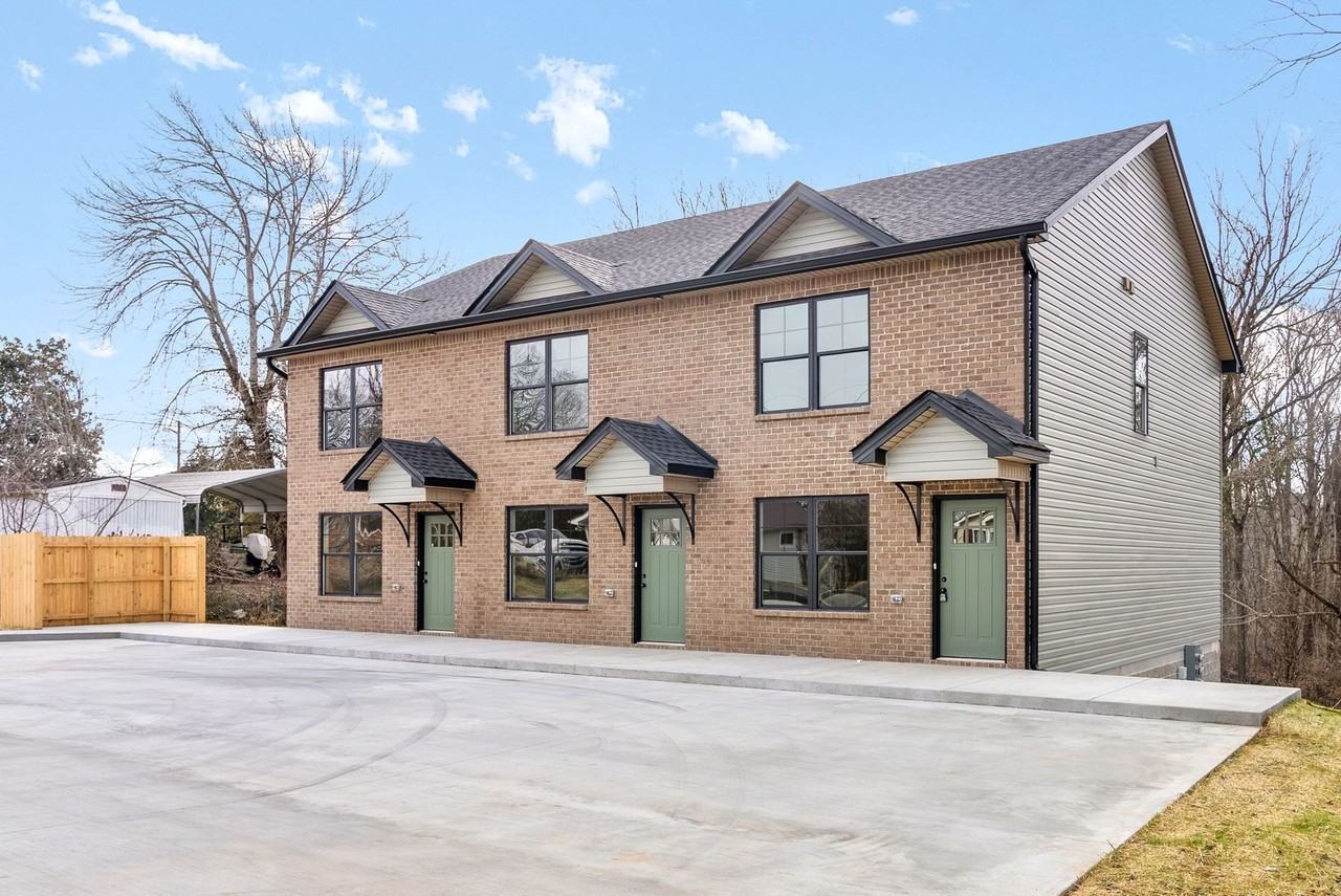 2 Bedroom Pet Friendly Townhomes For Rent! - Photo 3 of 28