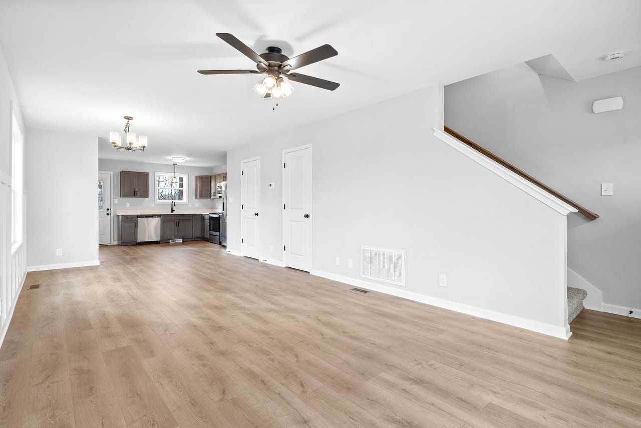 2 Bedroom Pet Friendly Townhomes For Rent! - Photo 6 of 28