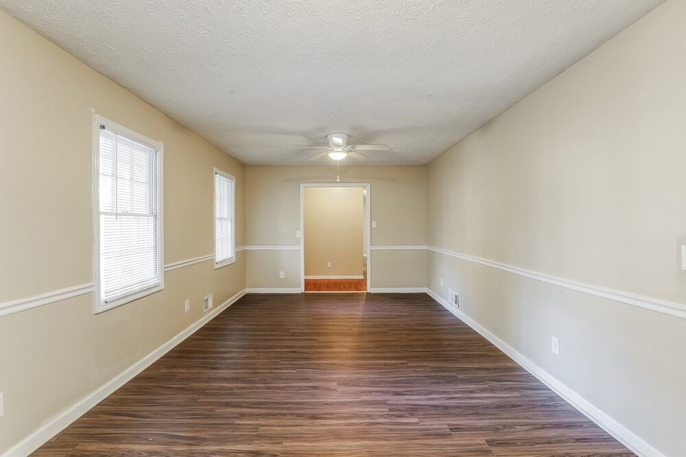 3995 Holland Dr - Photo 4 of 16