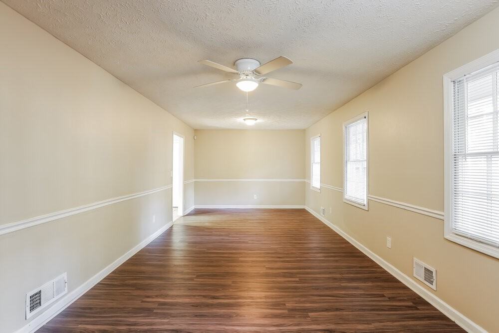 3995 Holland Dr - Photo 5 of 16