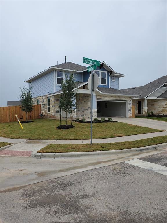 236 Oakstone Dr - Photo 2 of 8