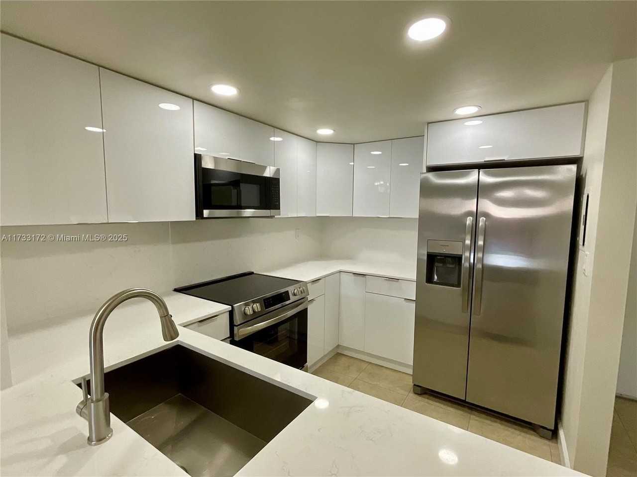 11205 N Kendall Dr Apt A110 - Photo 2 of 11