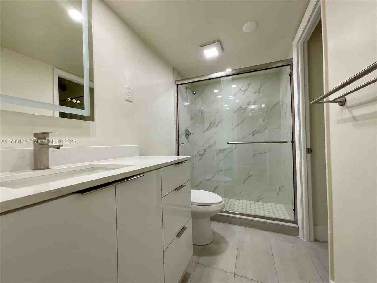 11205 N Kendall Dr Apt A110 - Photo 5 of 11