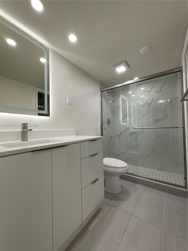 11205 N Kendall Dr Apt A110 - Photo 6 of 11