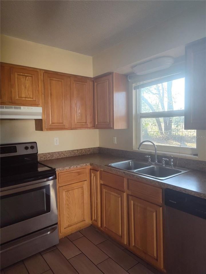 3212 Ne 22nd Ct - Photo 2 of 15