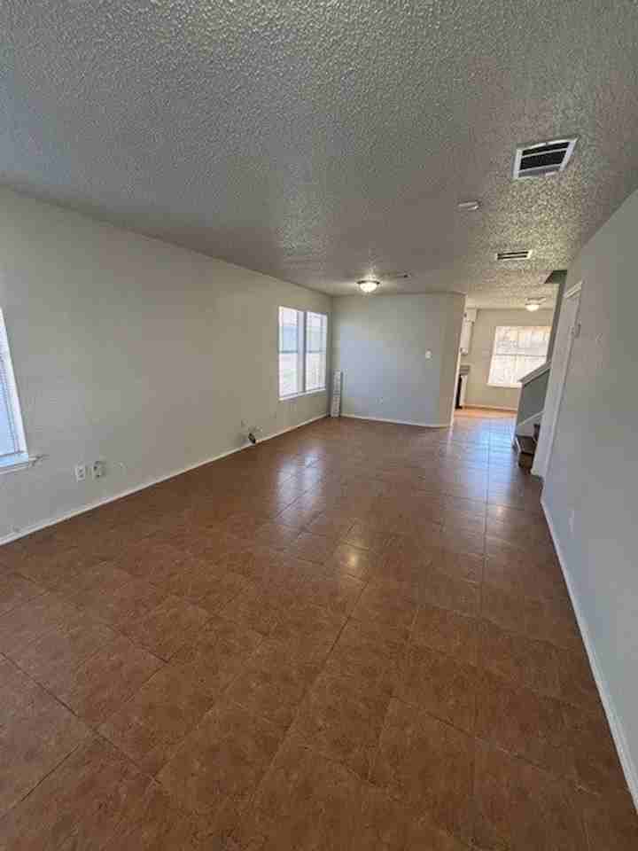 903 Crieff Cross Dr - Photo 3 of 21