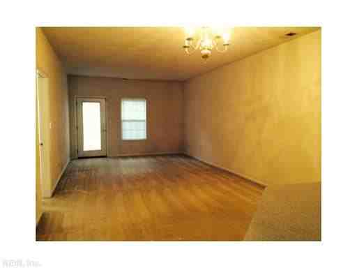 964 George Washington Hwy N - Photo 2 of 9