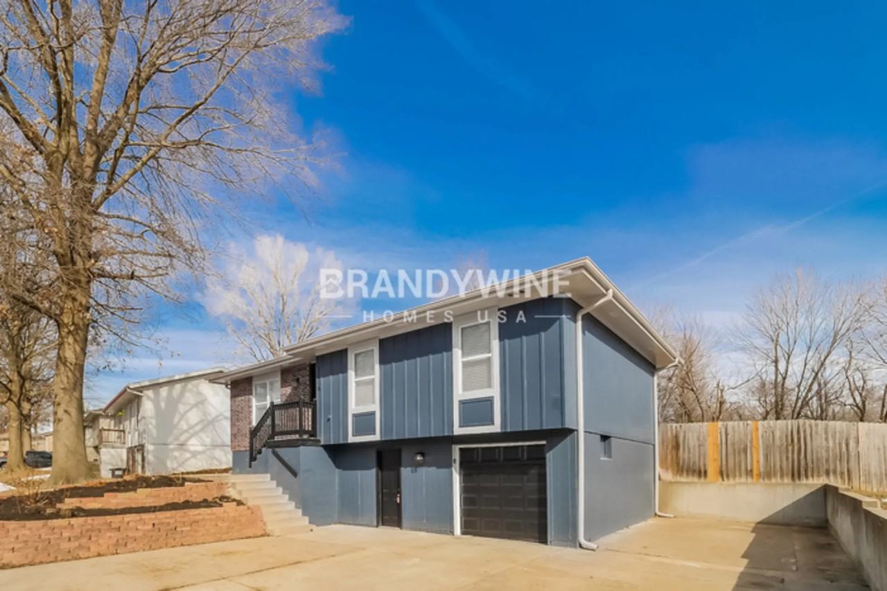 1106 Se 20th St - Photo 3 of 26