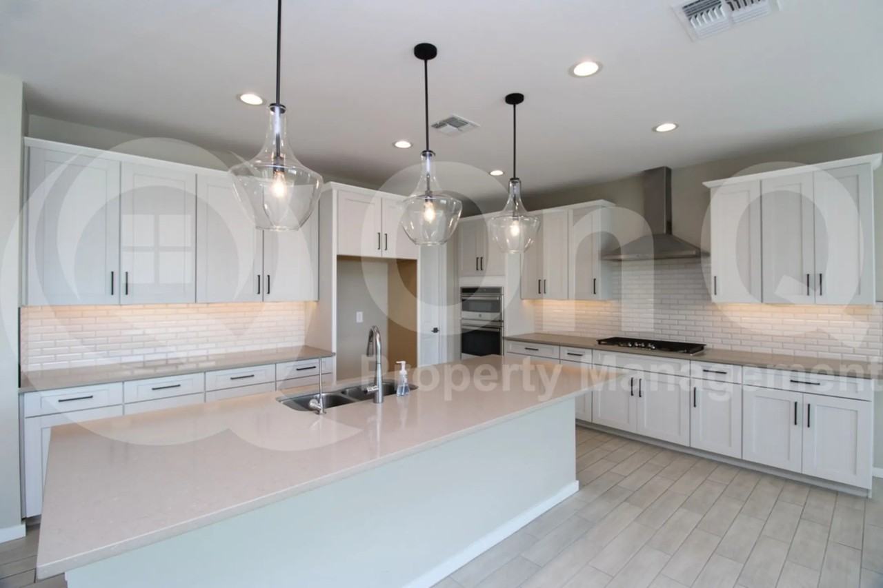 12727 W Sierra Vista Dr - Photo 3 of 25