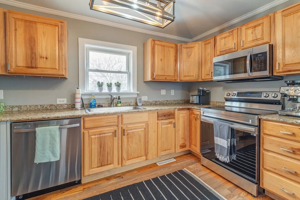 92 Trotter Pl - Photo 3 of 15