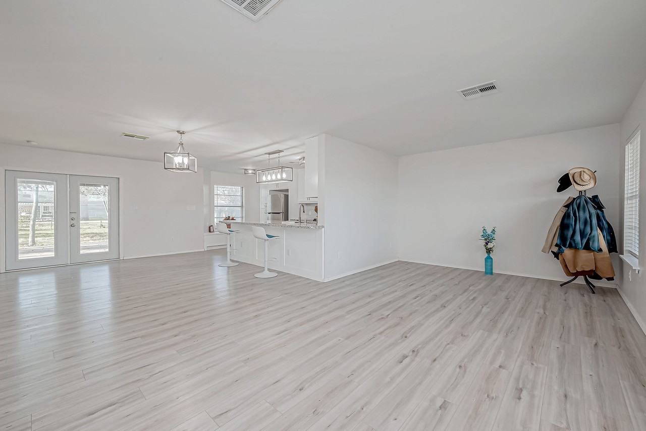 1612 2nd St - Photo 7 of 50