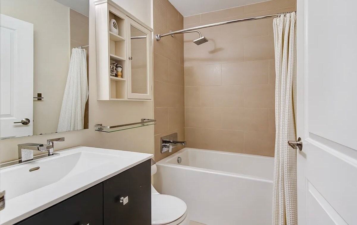 61 W 62Nd St - Photo 2 of 7