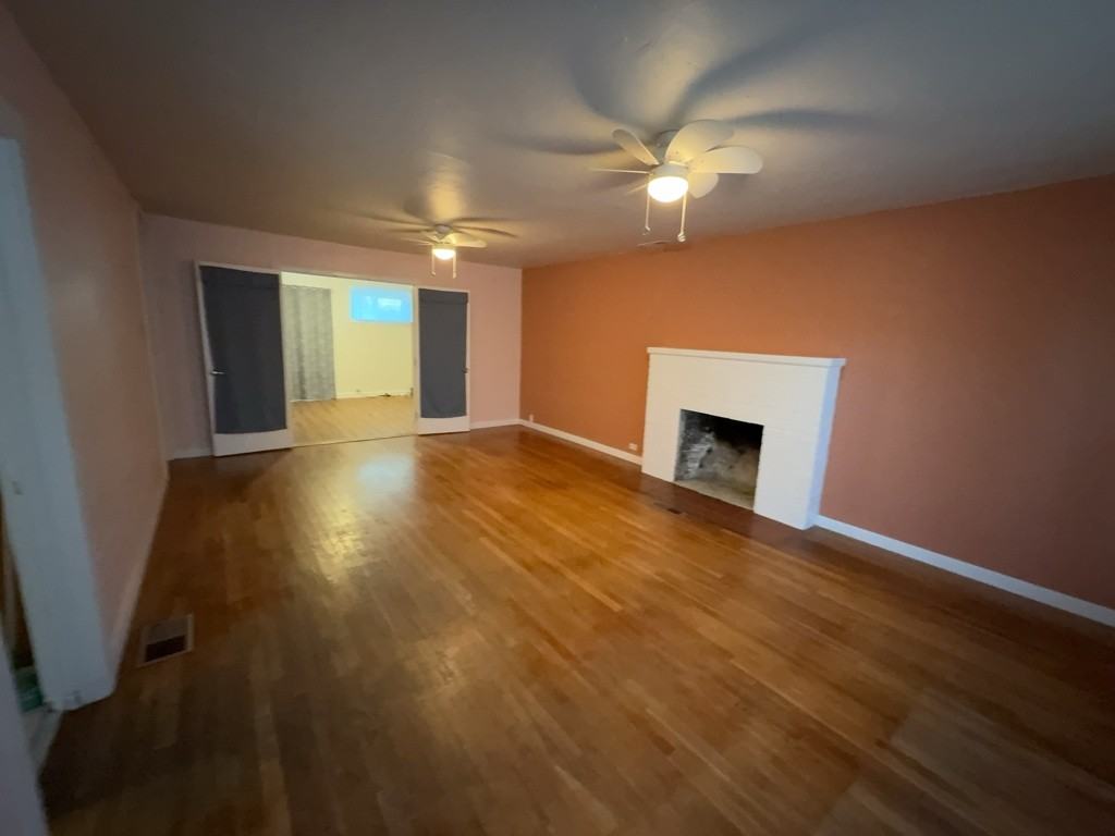 595 9th St - Photo 3 of 13