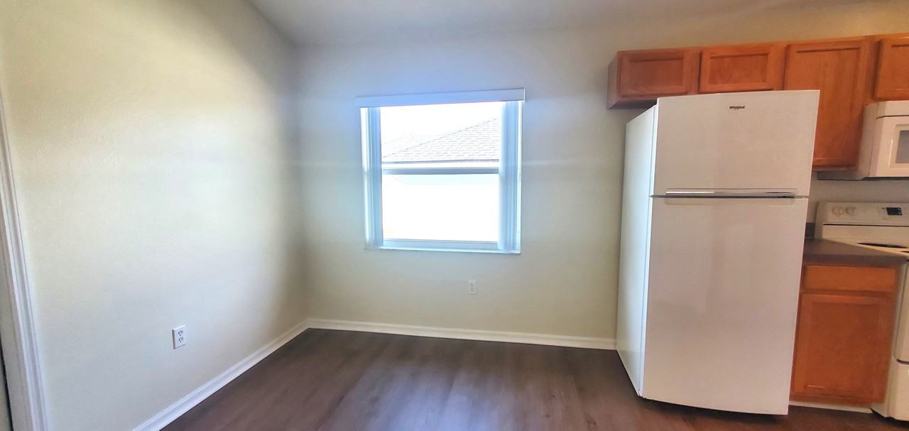 230 Pine Cone Dr - Photo 3 of 9