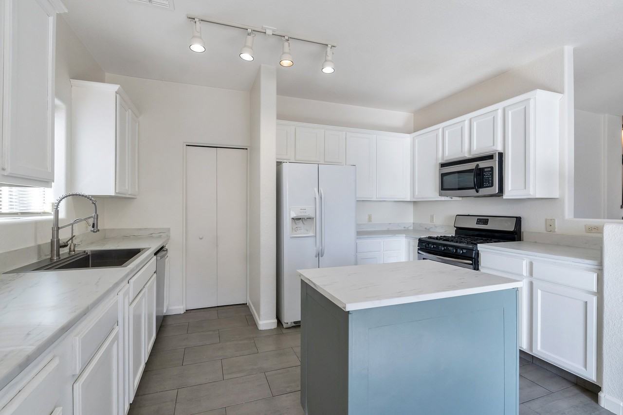 6352 E Butte Stone Dr - Photo 7 of 24