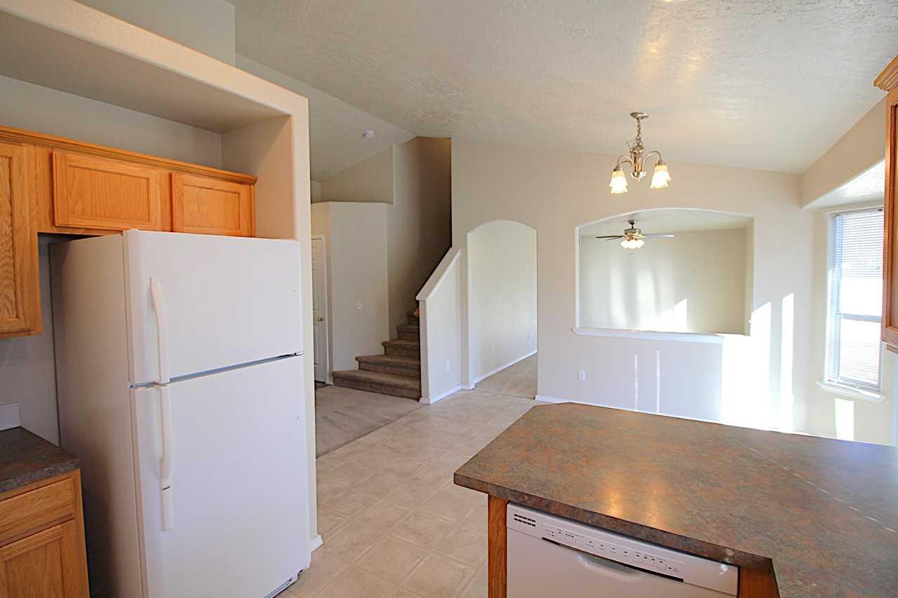 1770 N Veridian Ave - Photo 7 of 23