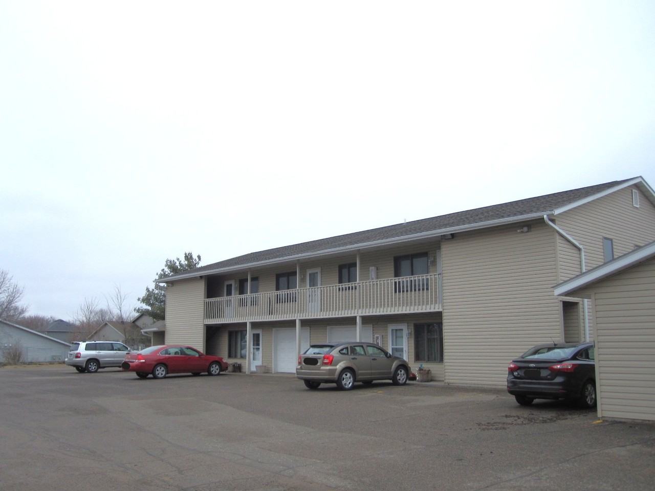 1380 Heritage Dr - Photo 4 of 5