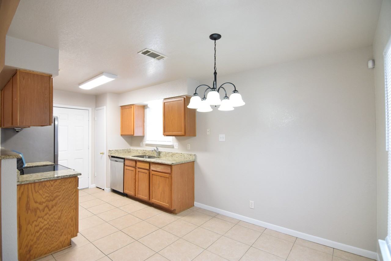 2303 Jerome Dr - Photo 3 of 13