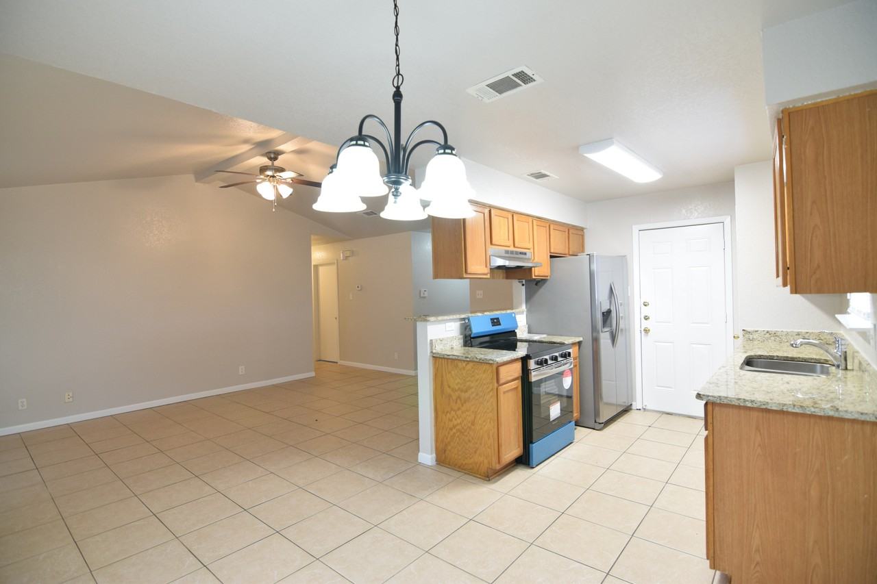 2303 Jerome Dr - Photo 4 of 13