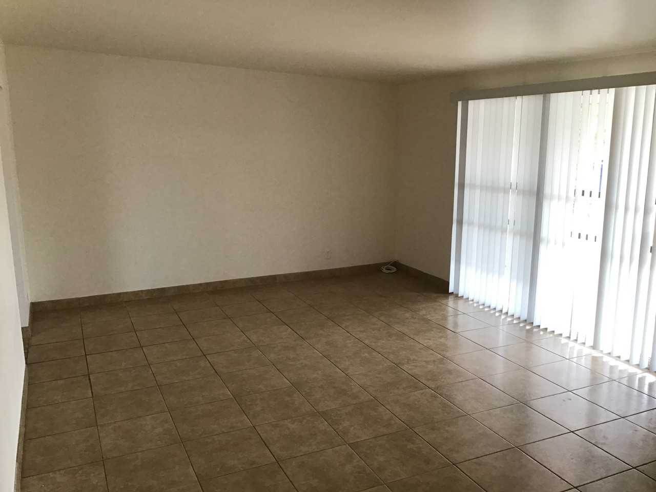 7264 E Eastview Dr - Photo 2 of 11