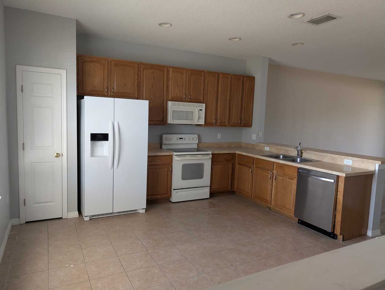 11525 Declaration Dr - Photo 3 of 11
