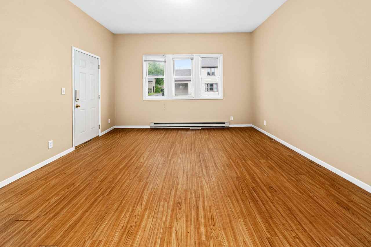 315 N 14Th Ave E - Photo 4 of 18