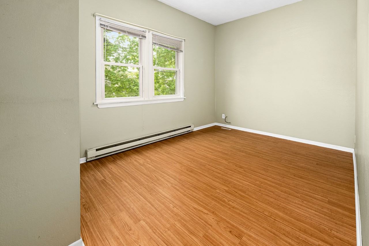 315 N 14Th Ave E - Photo 6 of 18