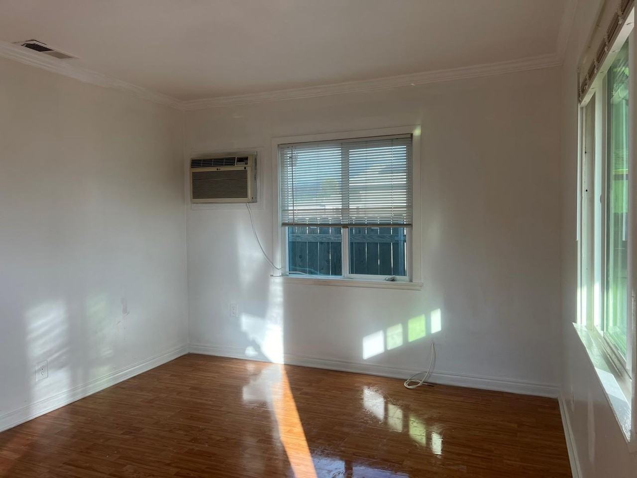 1424 Marline Ave - Photo 2 of 4