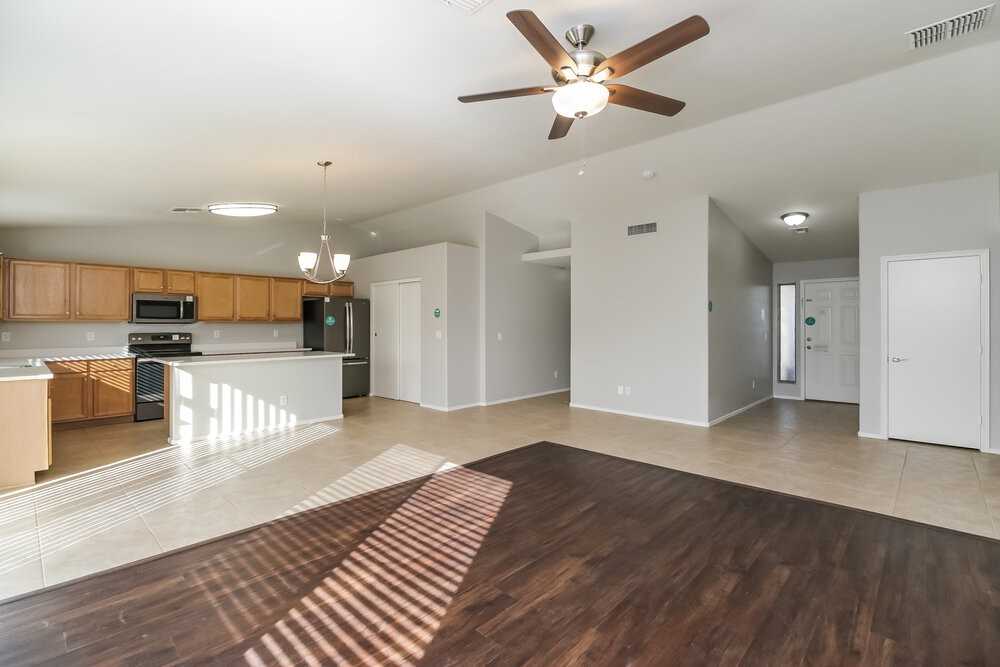 9283 W Mission Ln - Photo 4 of 16