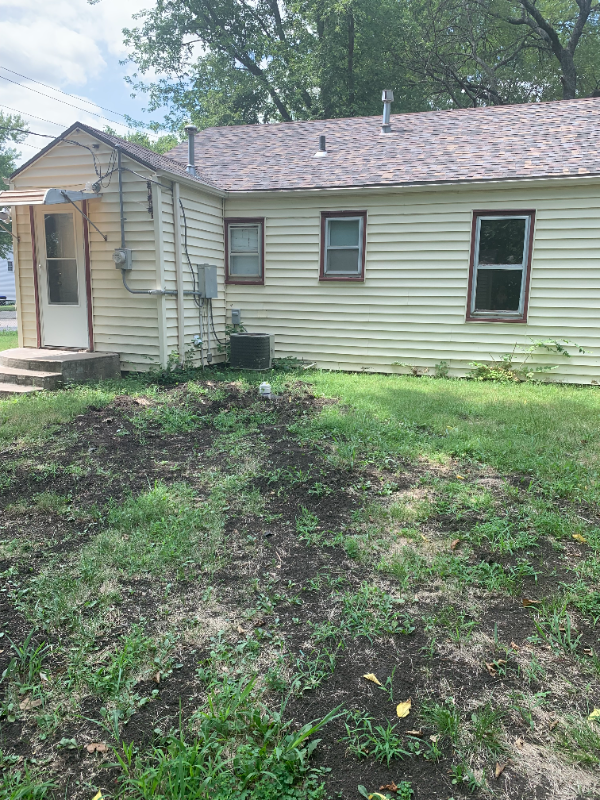 3146 Se Wisconsin Ave - Photo 2 of 16