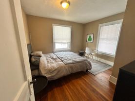 40 Benjamin Ave Se #1stFL - Photo 1 of 1