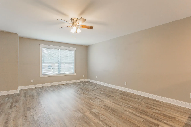 501 N Varnell Rd #B - Photo 2 of 20
