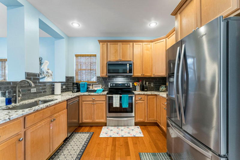 67 Snapper St - Photo 3 of 17