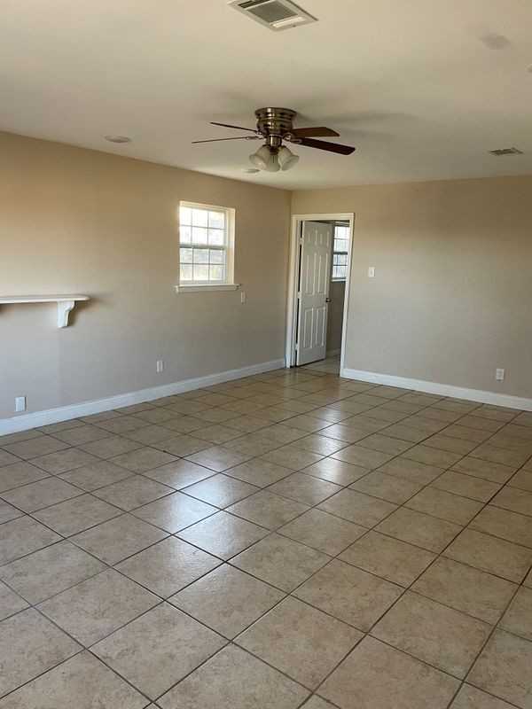 1851 Tita St - Photo 2 of 11