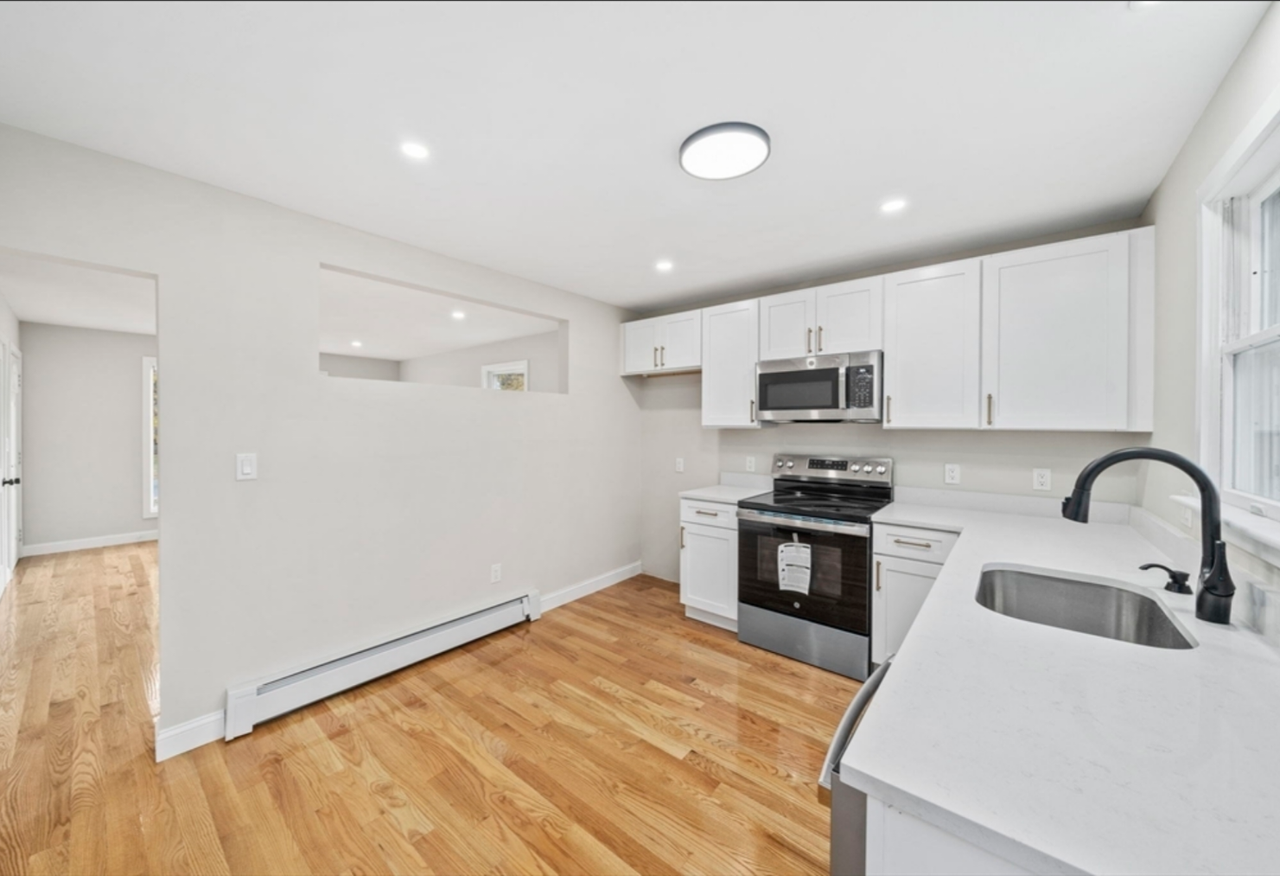 48 Linwood Ter #48 - Photo 3 of 13