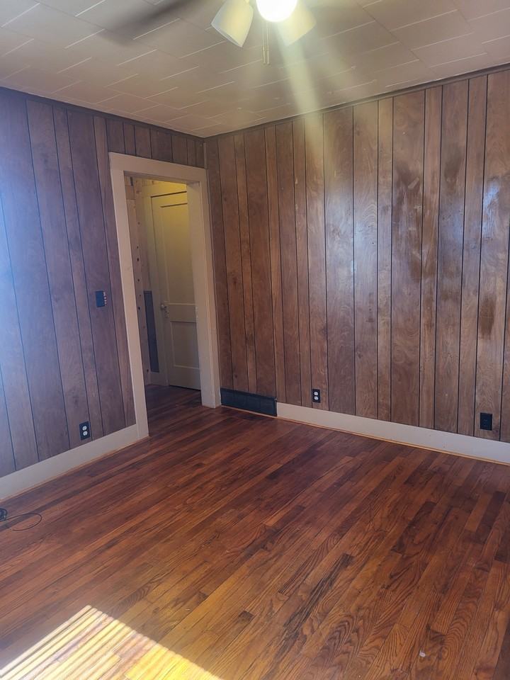 200 E College St - Photo 3 of 10