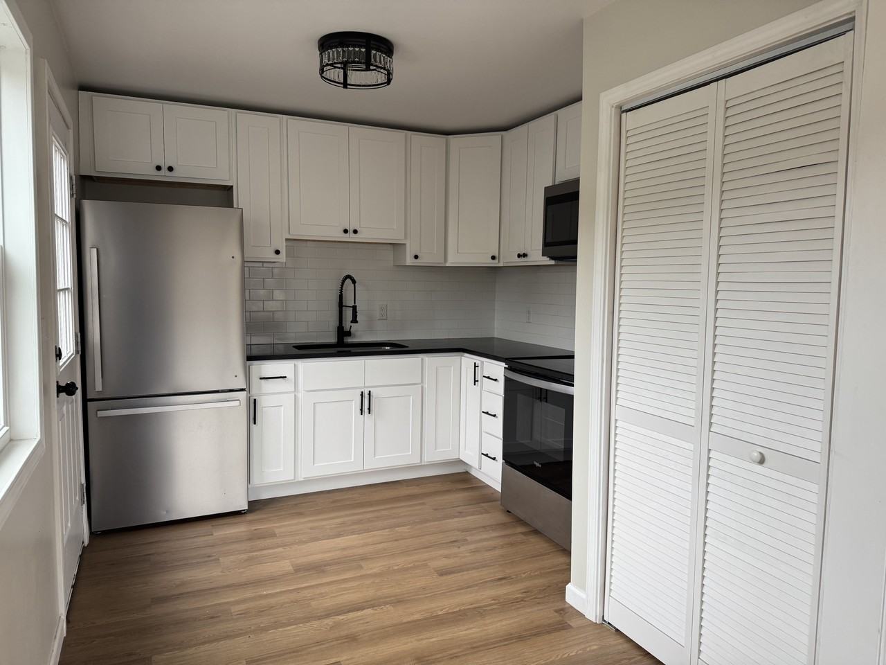 92 N Redtown Rd #6 - Photo 3 of 11