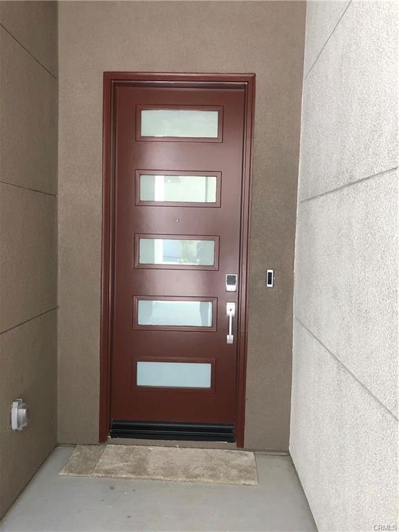 1538 Hollyleaf Ter - Photo 2 of 8